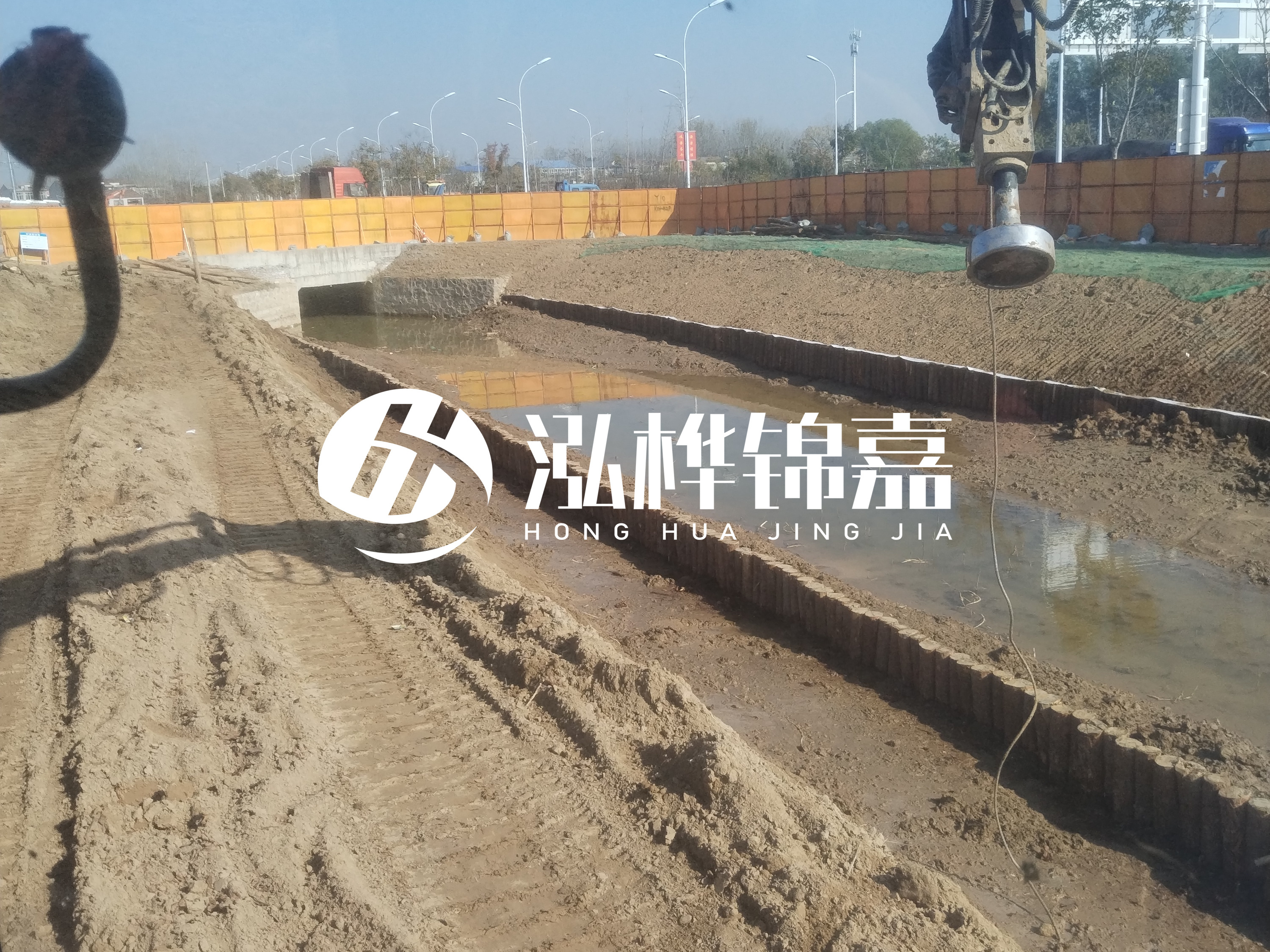 木樁打入地下作用是什么？松木樁在地底下會(huì)爛嗎？