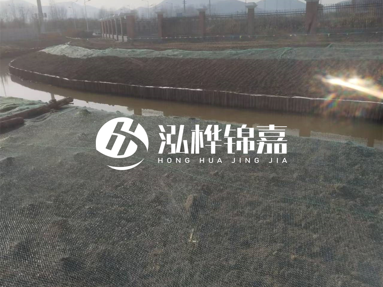 河道木樁打不下去怎么辦？河道打樁木能在水里使用多少年？