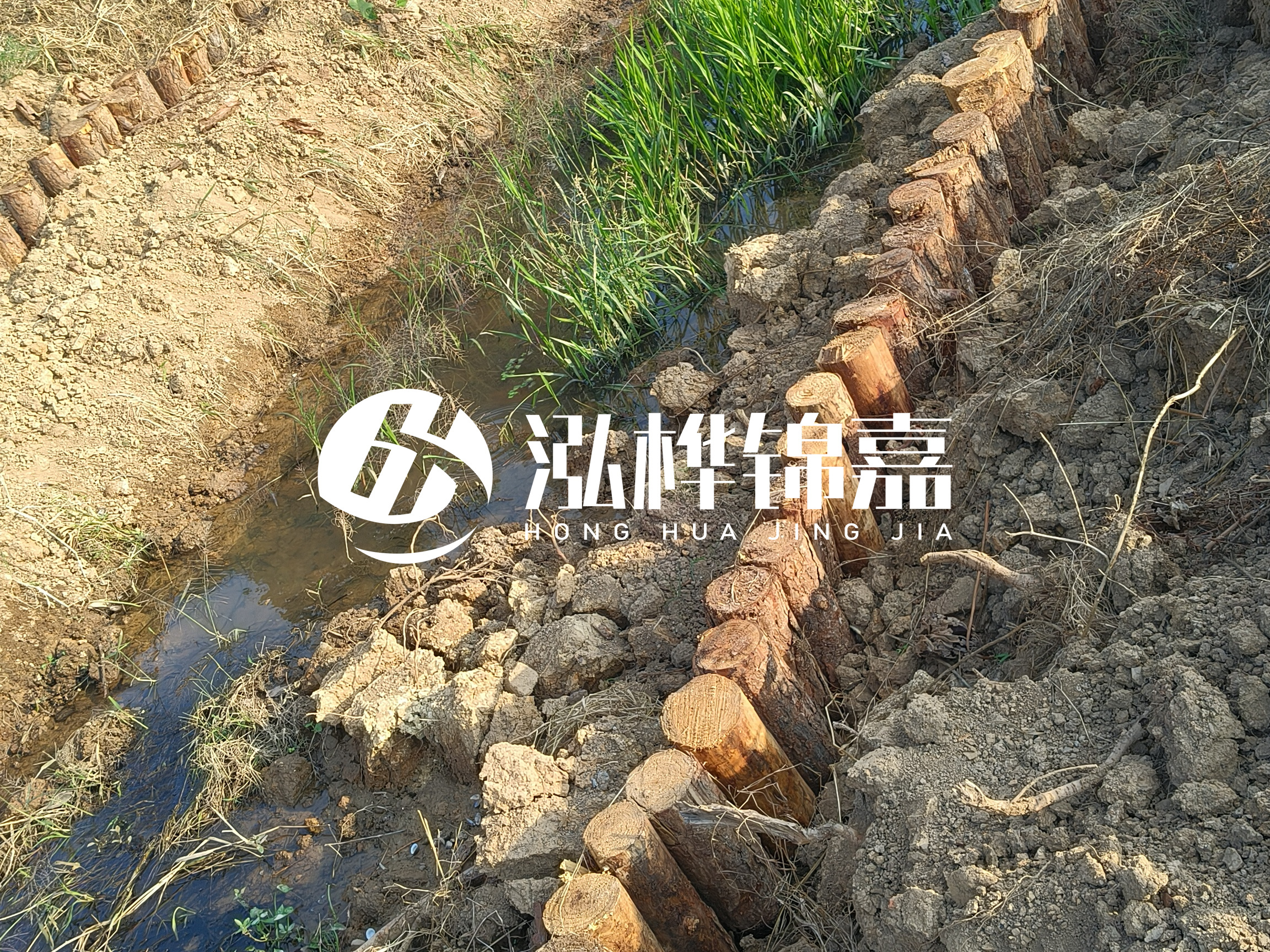 松木樁批發(fā)廠家泓樺錦嘉-樁間距指的是什么間距？